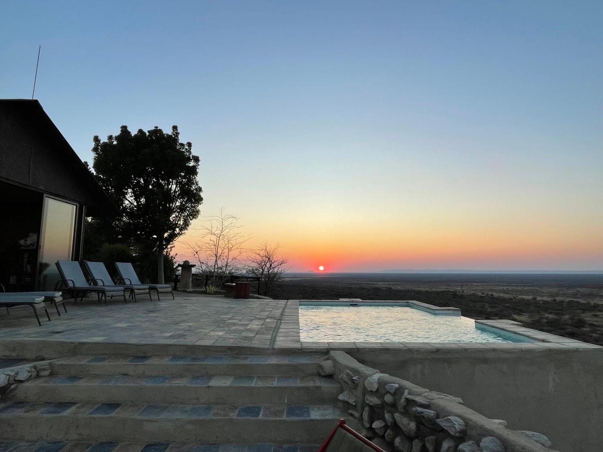 Aloegrove Safari Lodge Otjiwarongo Extérieur photo